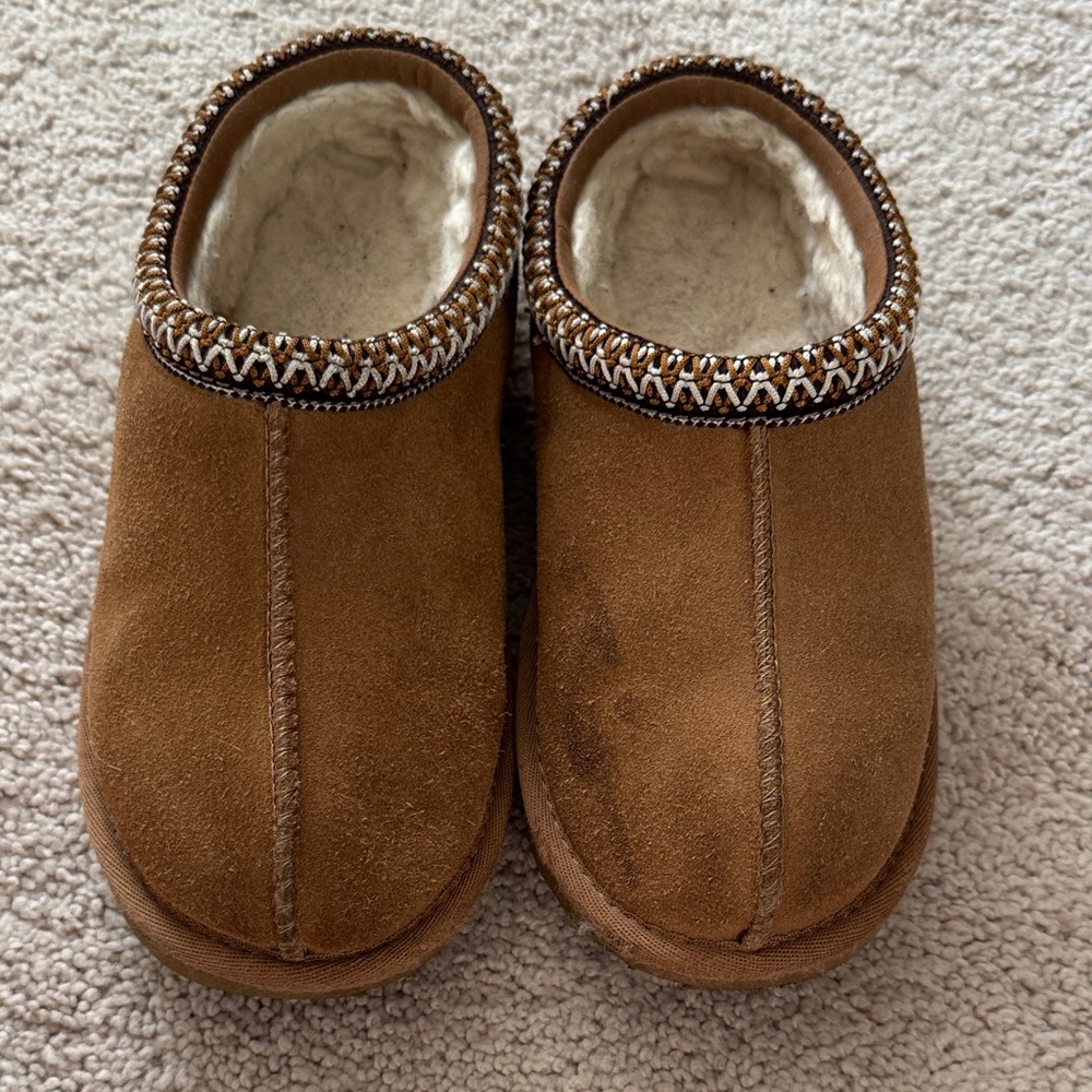 UGG Tan Kids Slippers